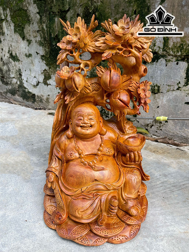 Tượng Phật Di Lặc Ngồi Vác Đào Gỗ Hương Cao 45 Ngang 27 Sâu 30 (cm)