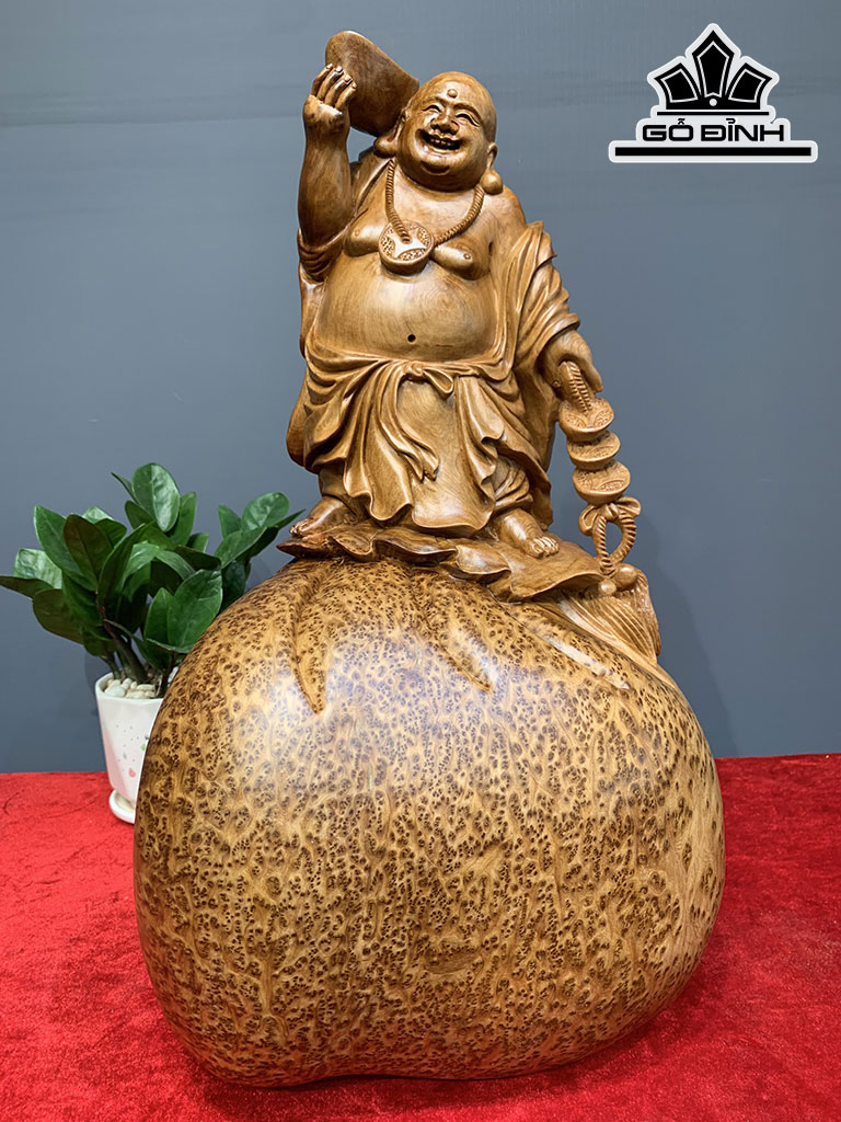Tượng Phật Di Lặc Đứng Bao Tiền Gỗ Nu Ngọc Am Cao 46 Ngang 26 Sâu 25 (cm)