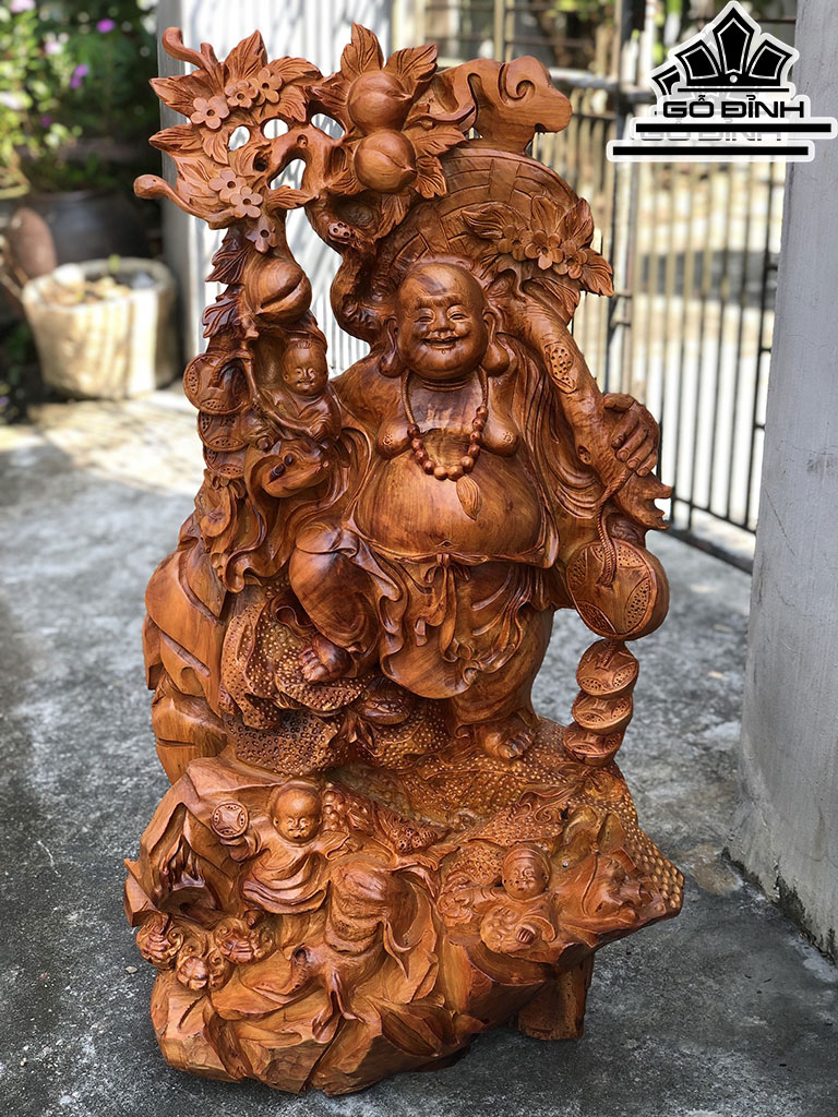 Tượng Phật Di Lặc Tam Phúc Vác Đào Gỗ Hương Cao 93 Ngang 54 Sâu 34 (cm)