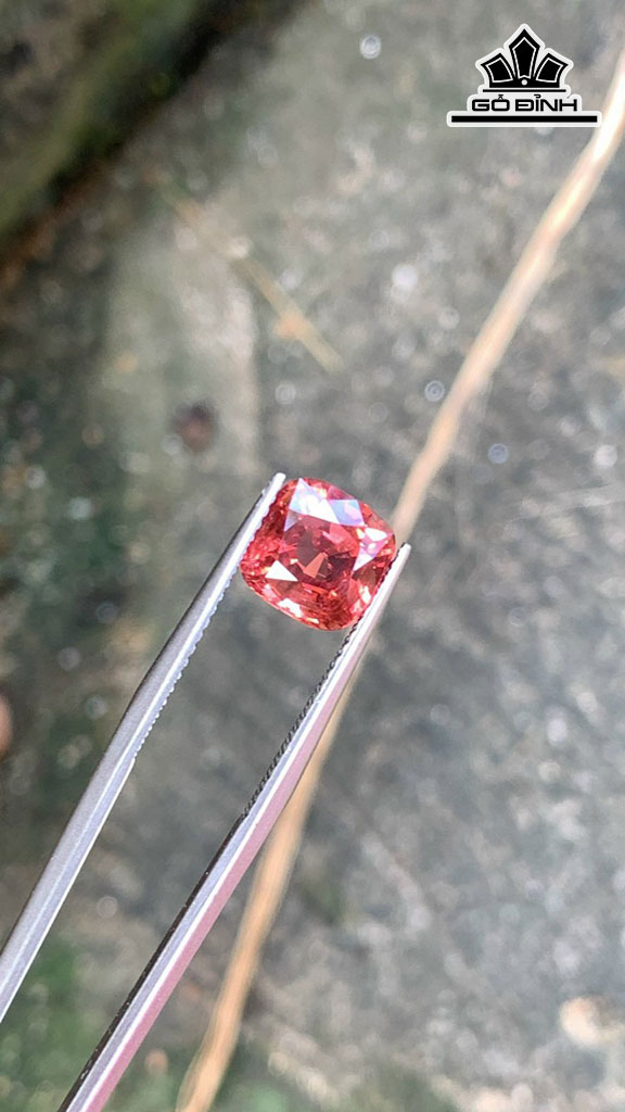 Viên Đá Spinel Cam Nâu 2,7cts