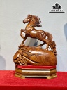 Tượng Ngựa Phong Thủy (Nhất Mã Phi Thiên) Gỗ Hương Cao 45 Ngang 32 Sâu 17 (cm)