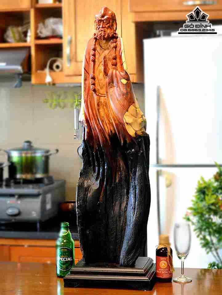 Tượng Đạt Ma Bồ Đề Gỗ Hương  Cao 90 Ngang 30 Dày 20 (cm)