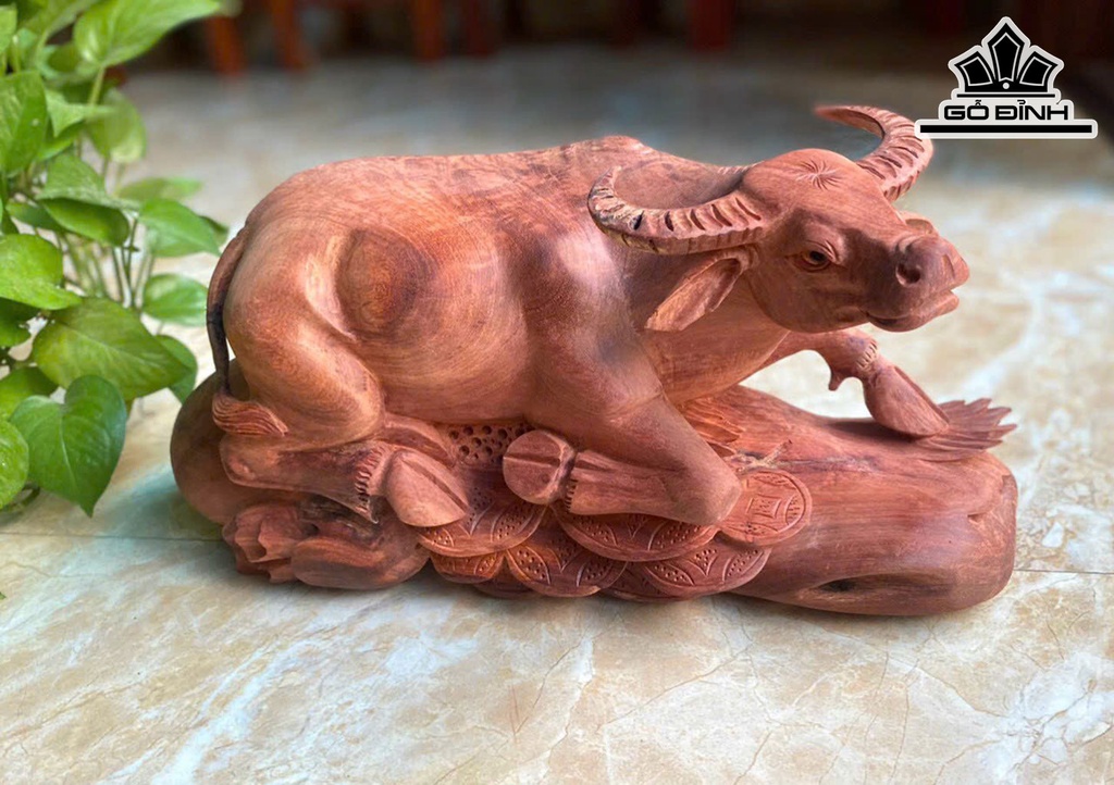 Tượng Trâu Gỗ Hương Cao 26 Ngang 42 Sâu 16 (cm)