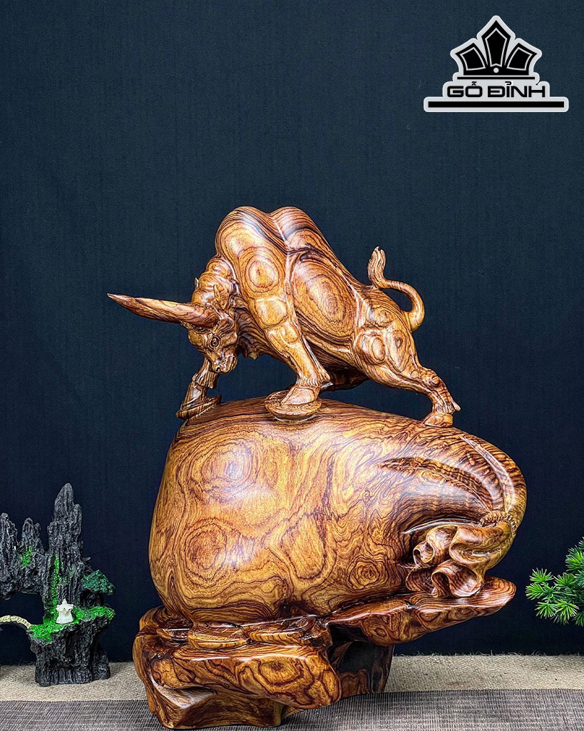 Tượng Bò Tót Gỗ Cẩm Cao 41 Ngang 32 Sâu 19 (cm)