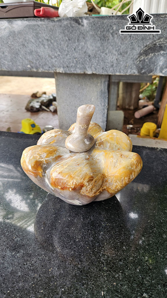 Tác Phẩm Quả Bí Ngô Gỗ Hóa Ngọc Cao 15 Ngang 20 (cm) 5kg