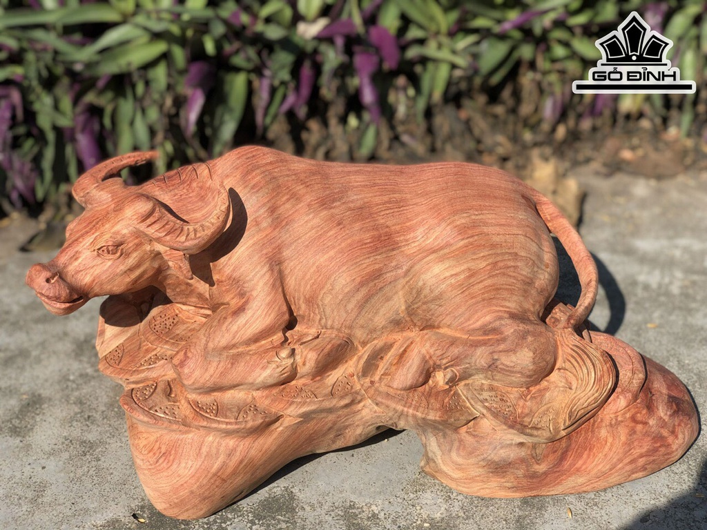 Tượng Trâu Gỗ Hương Cao 17 Ngang 43 Sâu 26 (cm)