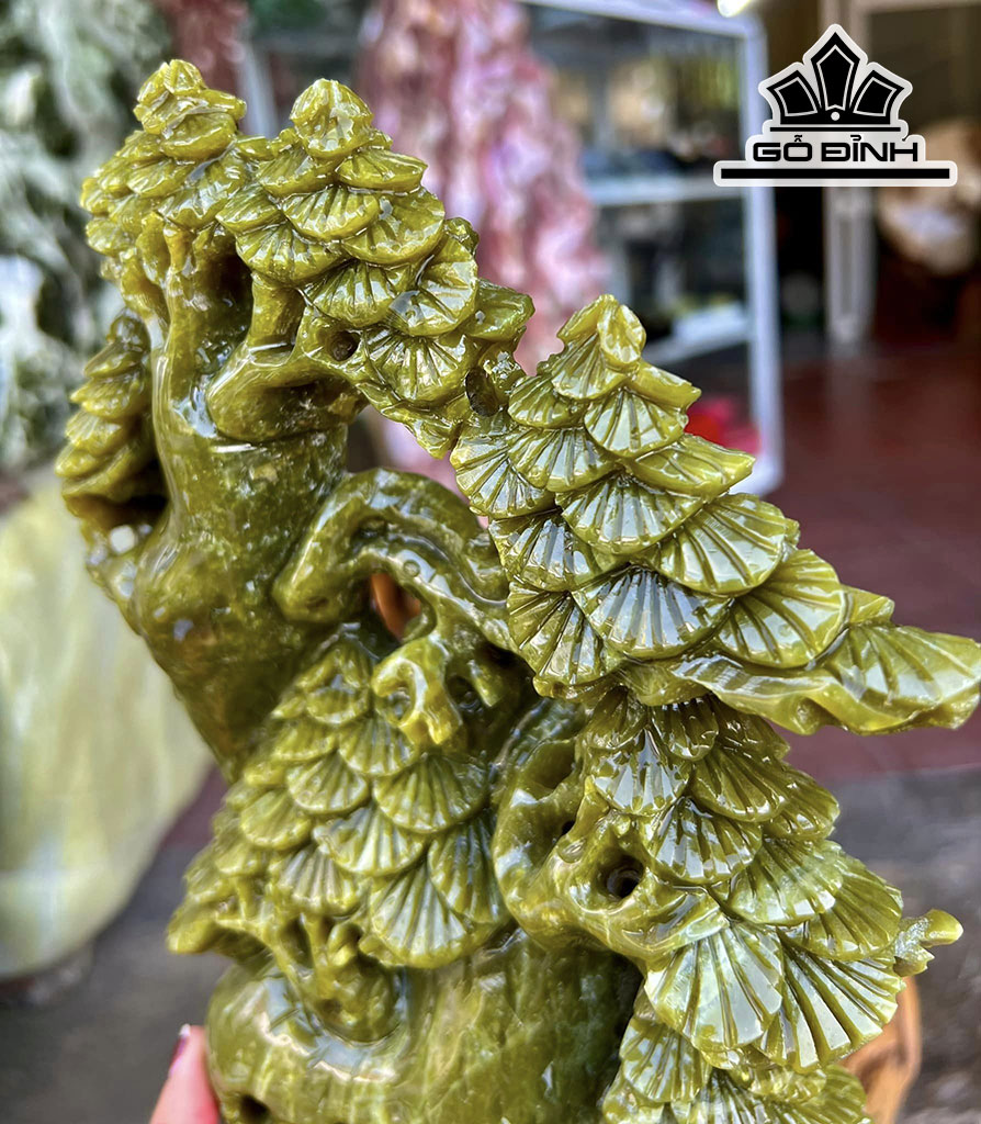 Cây Tùng Đá Ngọc Serpentine Cao 31 Ngang 16 Sâu 14 (cm)4,5kg