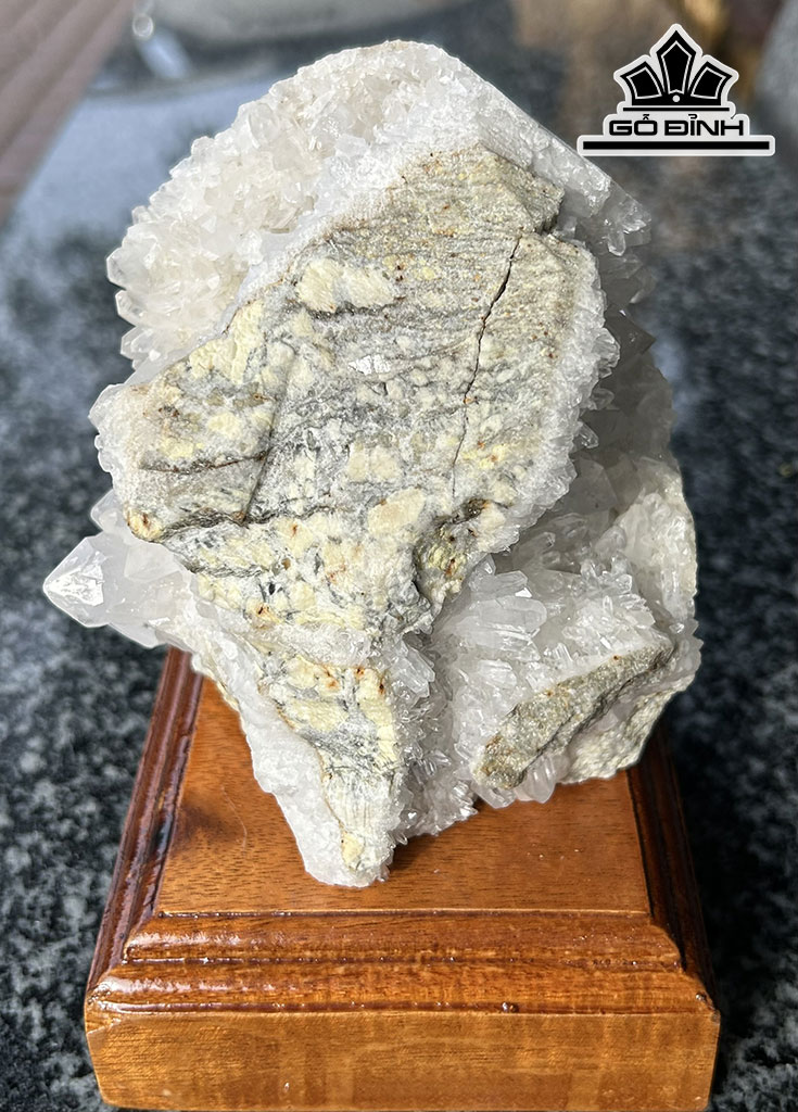 Tinh Thể Đá Thạch Anh Trắng Cao 15 (cm) 1,3kg