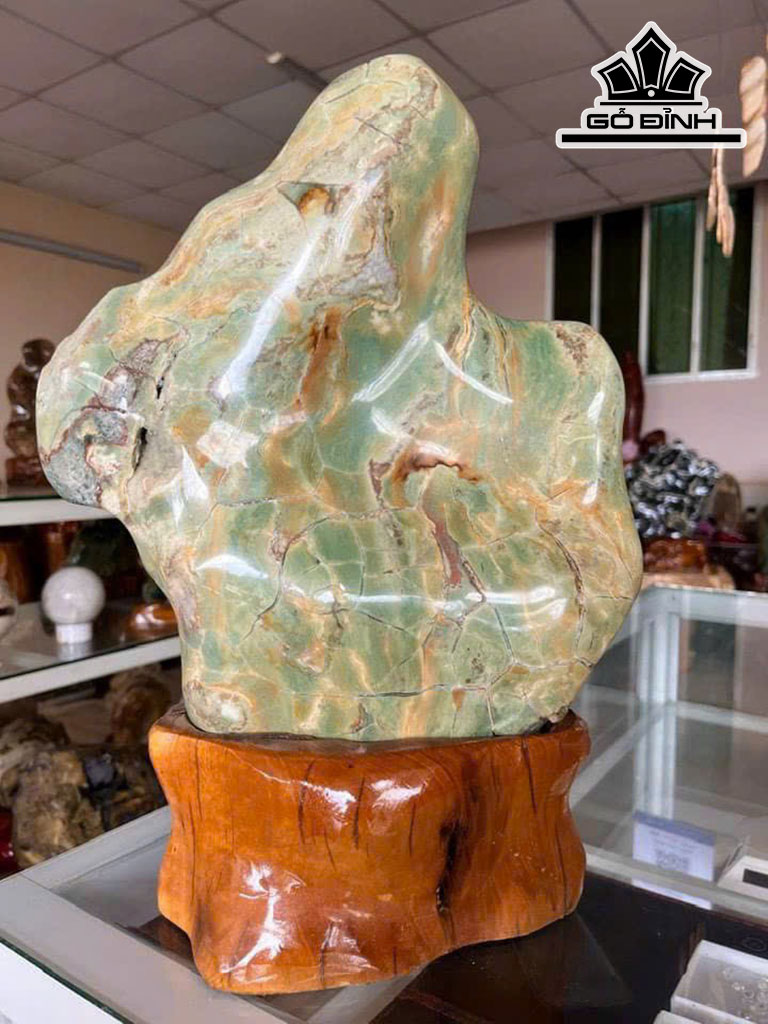 Tác Phẩm Đá Canxedon Cao 42 Ngang 28 (cm) 7kg