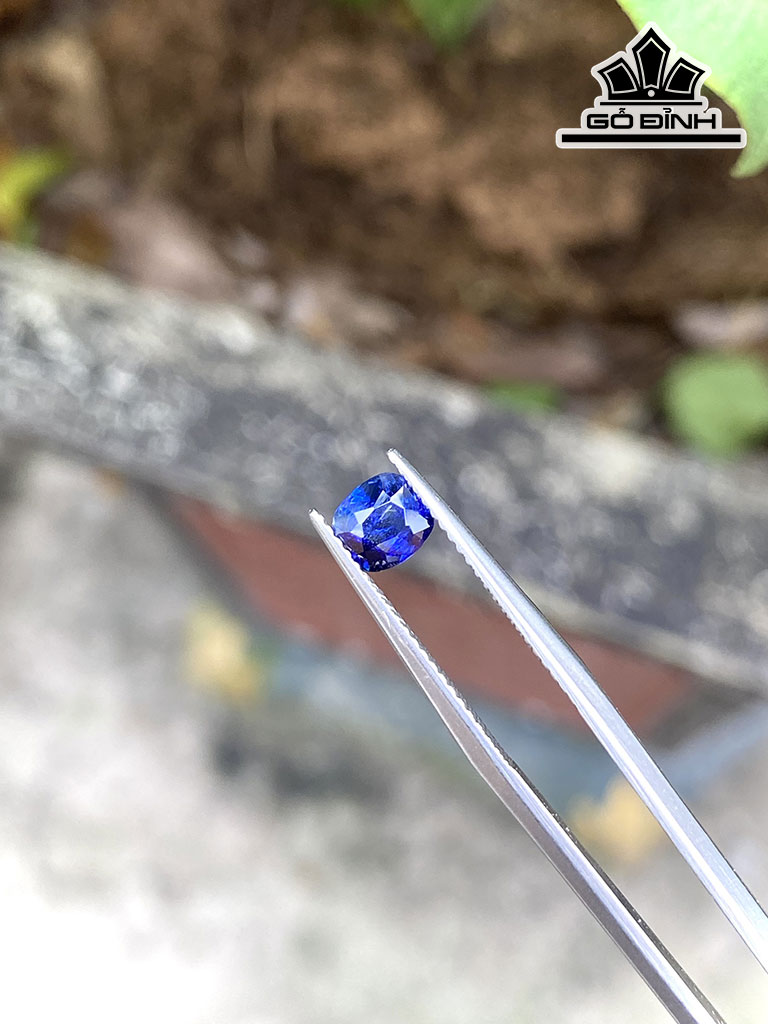 Viên Đá Sapphire Cao 5,5 Ngang 5 Sâu 3,4 (mm) 0,75cts