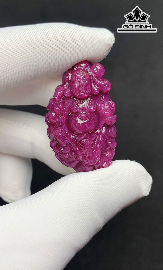 Di Lặc Đá Ruby 82,7cts