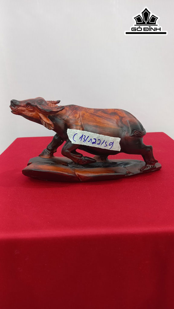 Tượng Trâu Gỗ Trắc Cao 13 Ngang 22 Sâu 9 (cm)