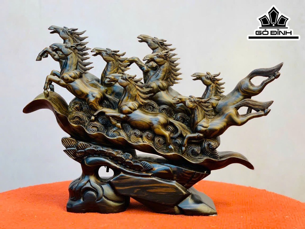 Tượng Mã Đáo Thành Công Gỗ Mun Hoa Cao 35 Ngang 42 Sâu 12 (cm)
