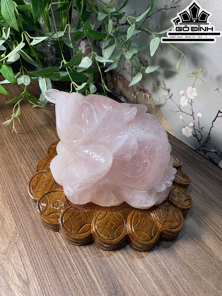 Cụ Cóc Ngậm Tiền Đá Thạch Anh Hồng Cao 15 Ngang 23 Sâu 25 (cm) 5,69kg