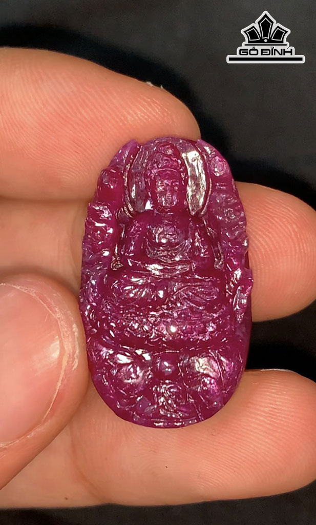 Mặt Dây Chuyền Quan Âm Đá Ruby 40cts