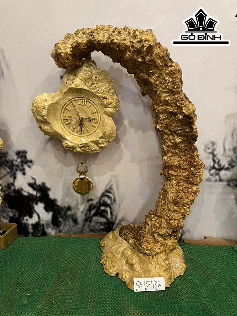 Tranh Đồng Hồ Gỗ Nu Nghiến Cao 85 Ngang 57 Sâu 32