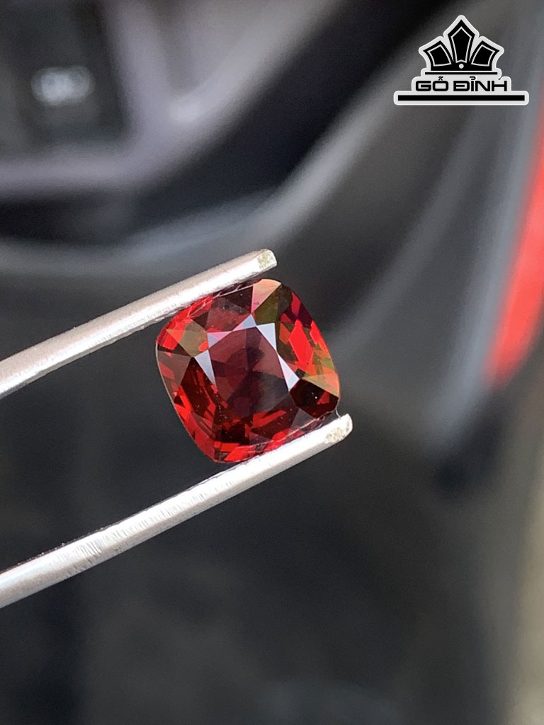 Viên Đá Garnet 4cts