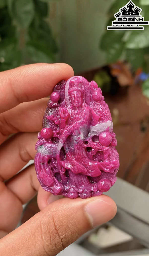Mặt Dây Chuyền Phật Bà Đá Ruby 187cts