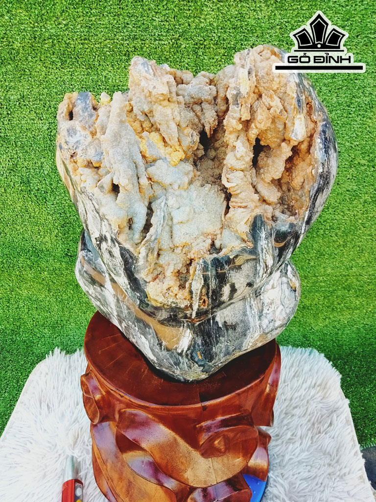 Tác Phẩm Đá Casidon Cao 58 Ngang 26 (cm)24kg