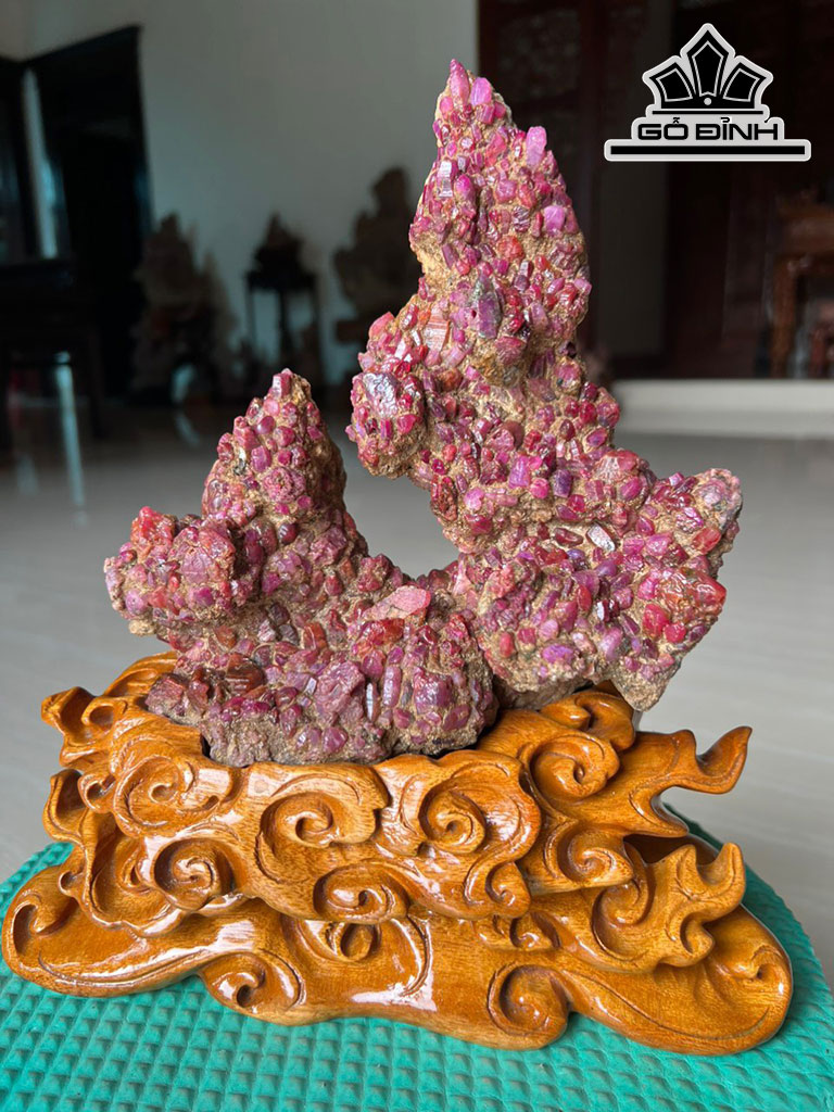 Cây Tài Lộc Tinh Thể  Đá Ruby Cao 28 (cm) 2,7kg