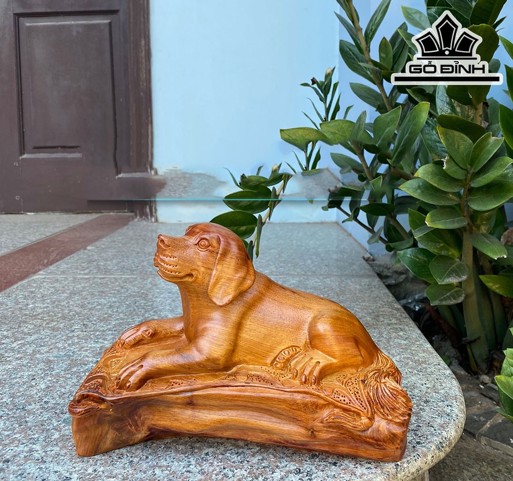 Tượng Chó Gỗ Hương Cao 16 Ngang 25 Sâu 12 (cm)