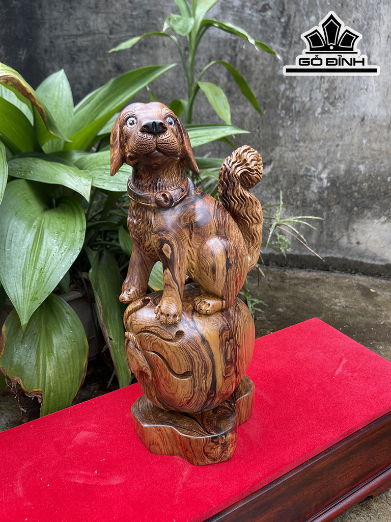 Tượng Chó Gỗ Cẩm Cao 40 Ngang 18 Sâu 12 (cm)