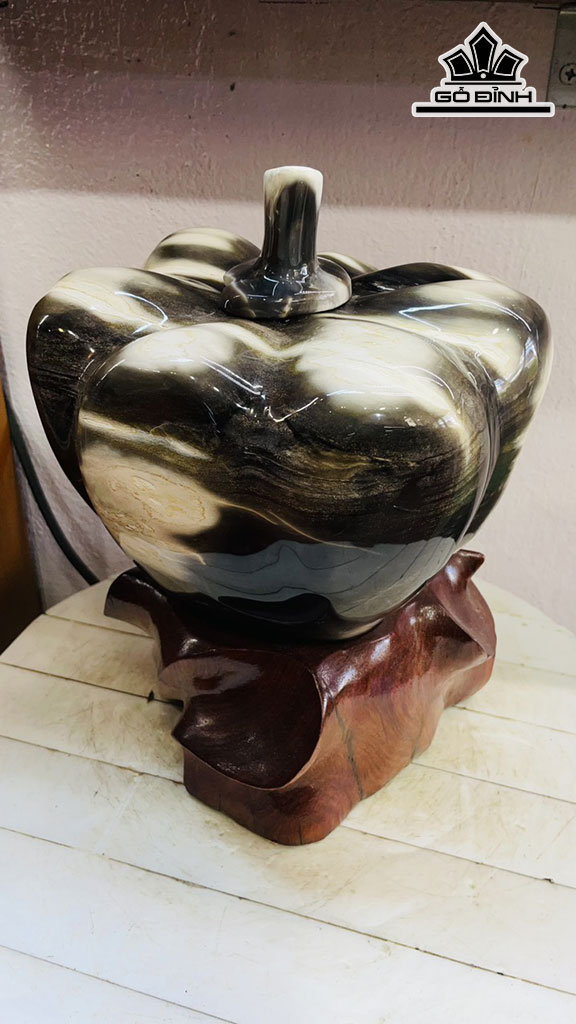 Bí Ngô Gỗ Hóa Ngọc Cao 30 Ngang 22(cm) 11,5kg