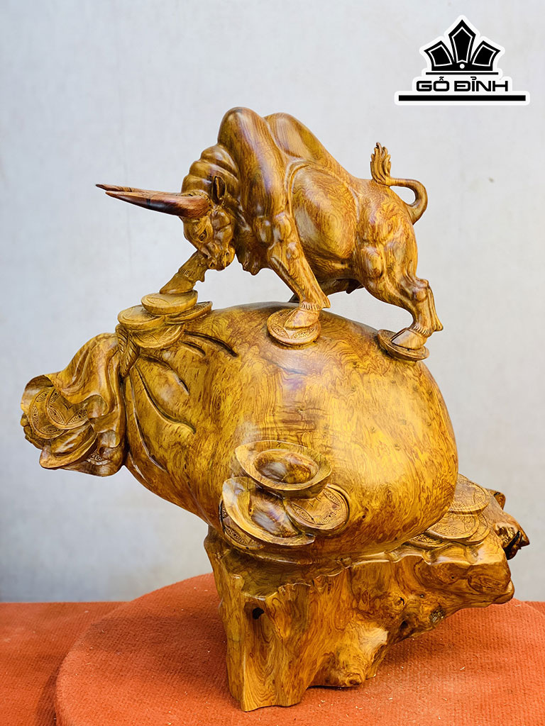 Tượng Bò Tót Gỗ Cẩm Cao 64 Ngang 60 Sâu 36 (cm)