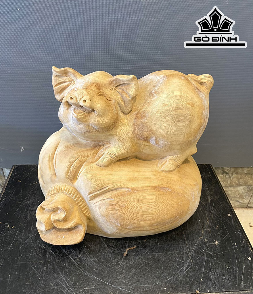 Tượng Heo Gỗ Ngọc Am Cao 25 Ngang 29 Sâu 21 (cm)