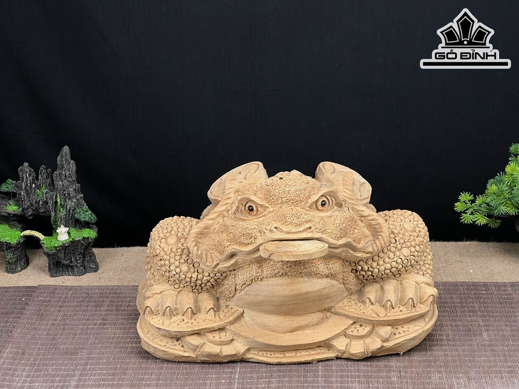 Tượng Cóc Ngậm Tiền Gỗ Xá Xị Cao 20 Ngang 34 Sâu 35 (cm)