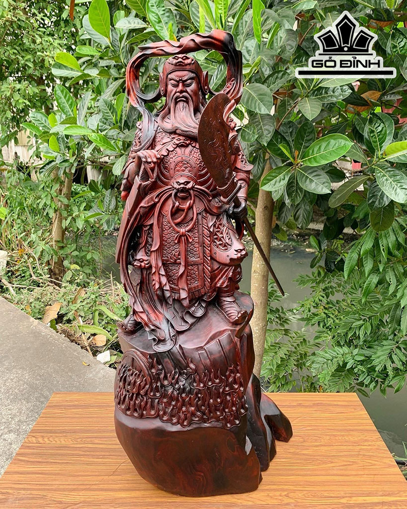 Tượng Quan Công Gỗ Trắc Cao 80 Ngang 35 Sâu 27 (cm)
