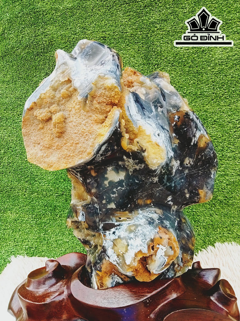 Tác Phẩm Đá Ngọc Can Thạch Cao 43 Ngang 22 (cm) 12kg