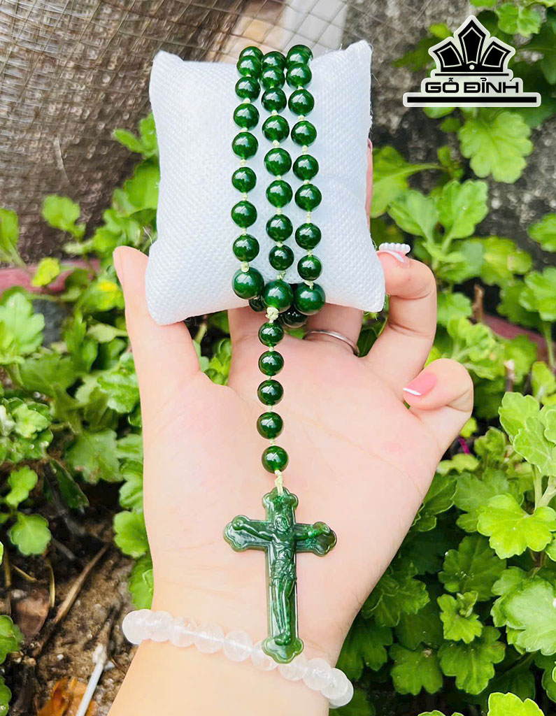 Chuỗi  Mân Côi Đá Ngọc Bích (Nephrite Jade)