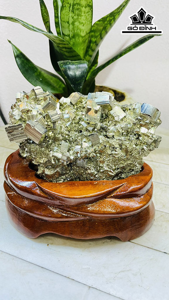Vàng Găm Tinh Thể Đá Pyrite Cao 12 Ngang 15 (cm) 2,1kg
