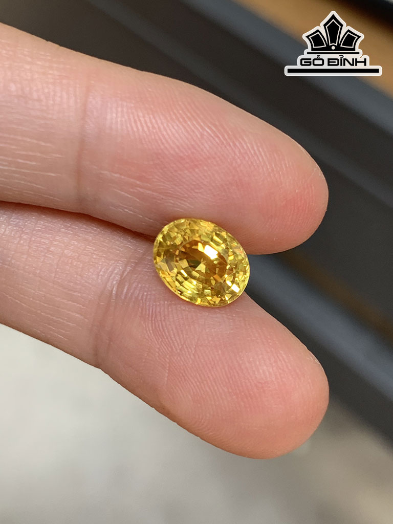 Viên Đá Sapphire Vàng Lửa Cao 9 Ngang 6,9 Sâu 5,2 (mm) 3,07cts