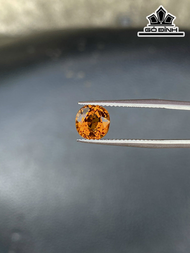 Viên Đá Tourmaline Vàng Mật Ong Cao 7,5 Ngang 7,3 Sâu 5 (mm) 1,68cts