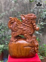 Tượng Nghê Gỗ Hương Cao 42 Ngang 31 Sâu 15 (cm)