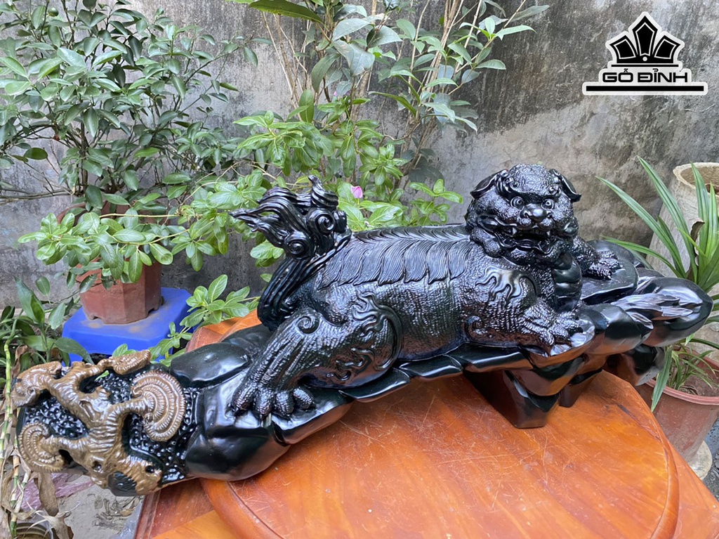 Tượng Nghê Gỗ Mun Sừng Cao 20 Ngang 65 Sâu 23 (cm)