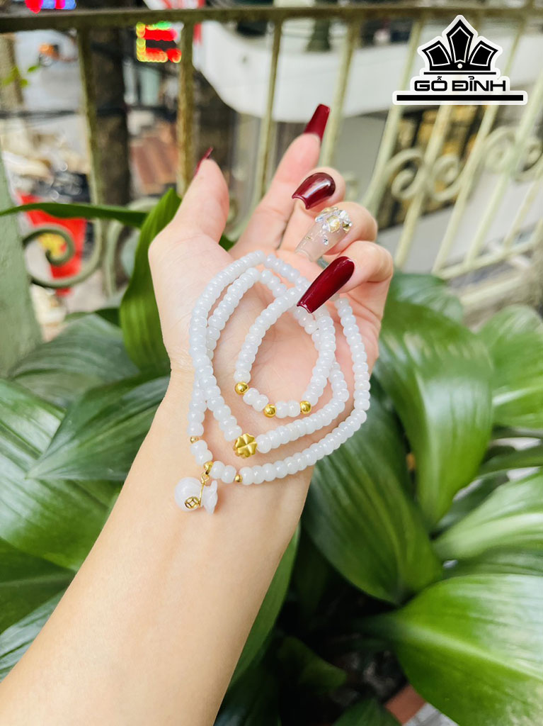 Chuỗi Đá Bạch Ngọc Cỏ Bi Vàng