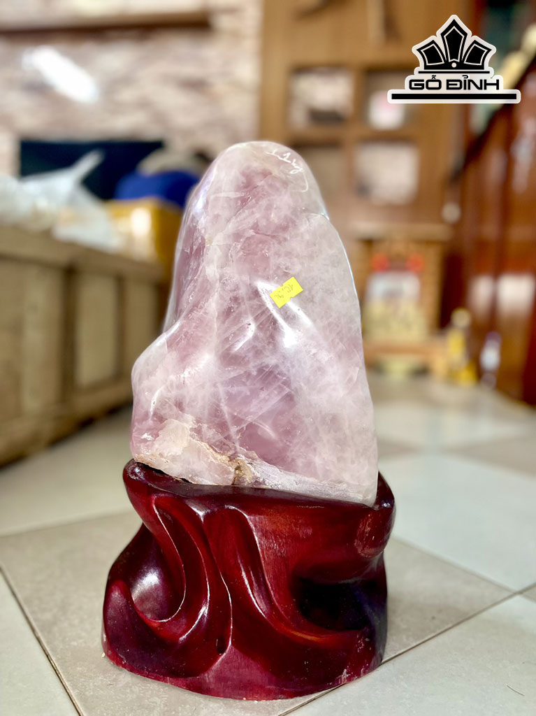 Đá Cảnh Đá Thạch Anh Hồng Cao 48 Ngang 16 (cm) 10,96kg