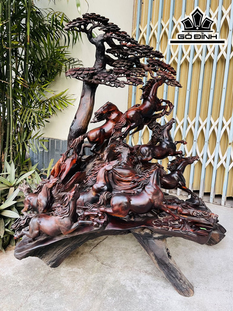 Tượng Bát Mã Quần Tùng Gỗ Trắc Cao 108 Ngang 106 Sâu 50 (cm)