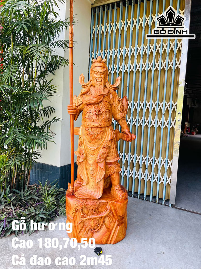 Tượng Quan Công Chống Đao Gỗ Hương Cao 180 Ngang 70 Sâu 50 (cm)