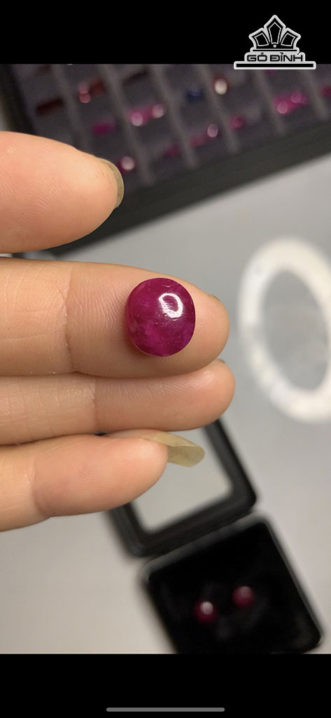 Viên Đá Ruby Đỏ Huyết Cao 4,2 Ngang 9,6 Sâu 11 (mm) 4,5cts