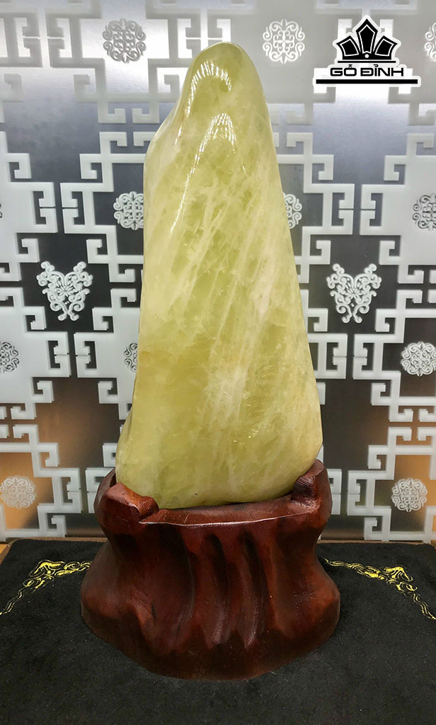 Núi Cảnh Đá Thạch Anh Vàng Cao 41 Ngang 15,5 Sâu 8 (cm) 3,95kg