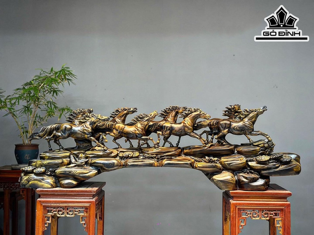 Tượng Bát Mã Truy Phong Gỗ Mun Hoa Cao 44 Ngang 145 Sâu 25 (cm)