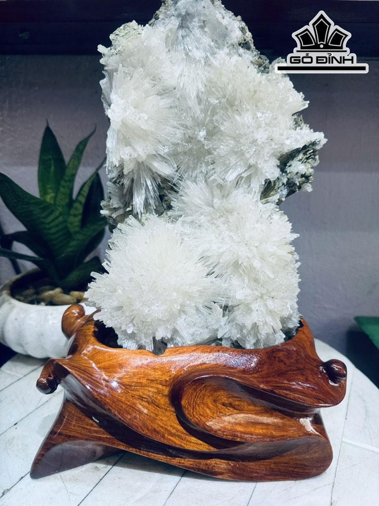 Bông Hoa Ưu Đàm Đá Trầm Tích Cao 37 Ngang 17 (cm) 6,6kg
