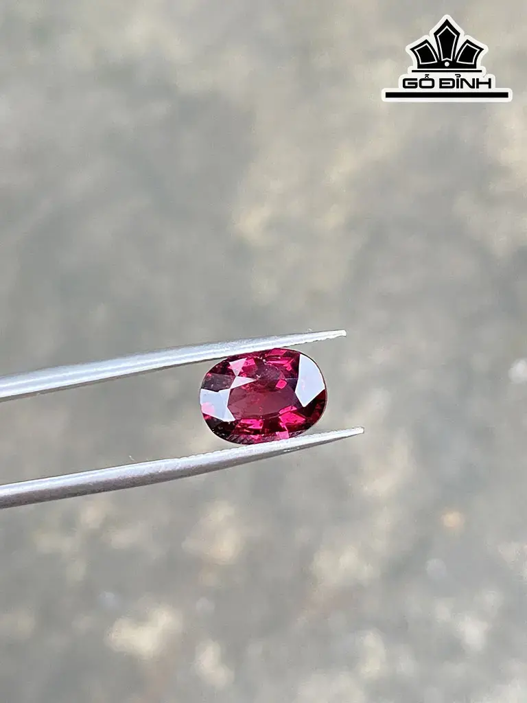 Viên Đá Spinel Hồng Dâu Lục Yên 2,75cts