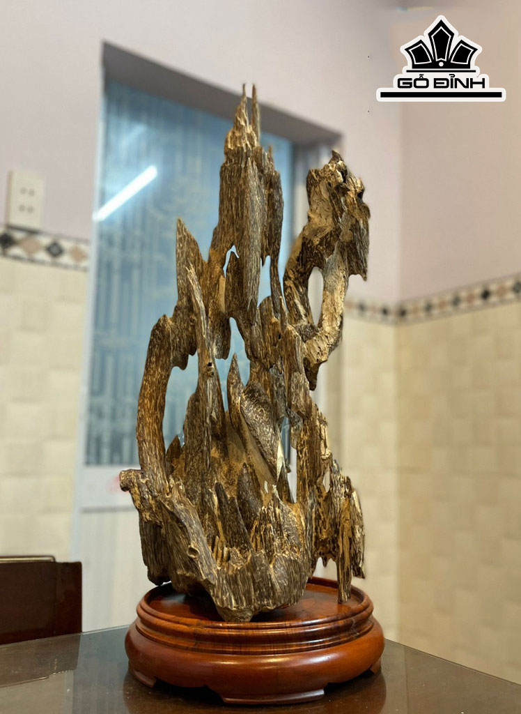 Núi Cảnh Trang Trí Gỗ Trầm Hương Cao 60 Ngang 30 Sâu 20 (cm) 1,5kg