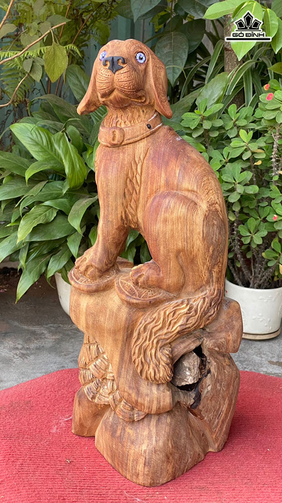 Tượng Chó Gỗ Ngọc Am Cao 42 Ngang 20 Sâu 16 (cm)