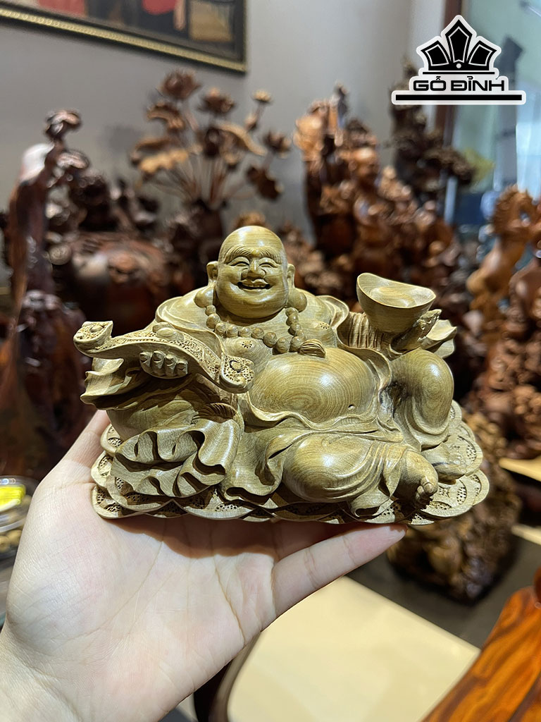 Tượng Phật Di Lặc Gỗ Bách Xanh Cao 8 Ngang 15 Sâu 9 (cm)